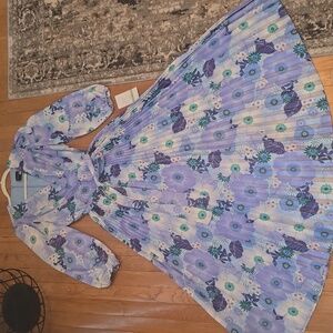 MAISON TARA BRAND WOMEN'S LONG BLUE FLORAL PLEATED LONG SLEEVES DRESS SIZE 8